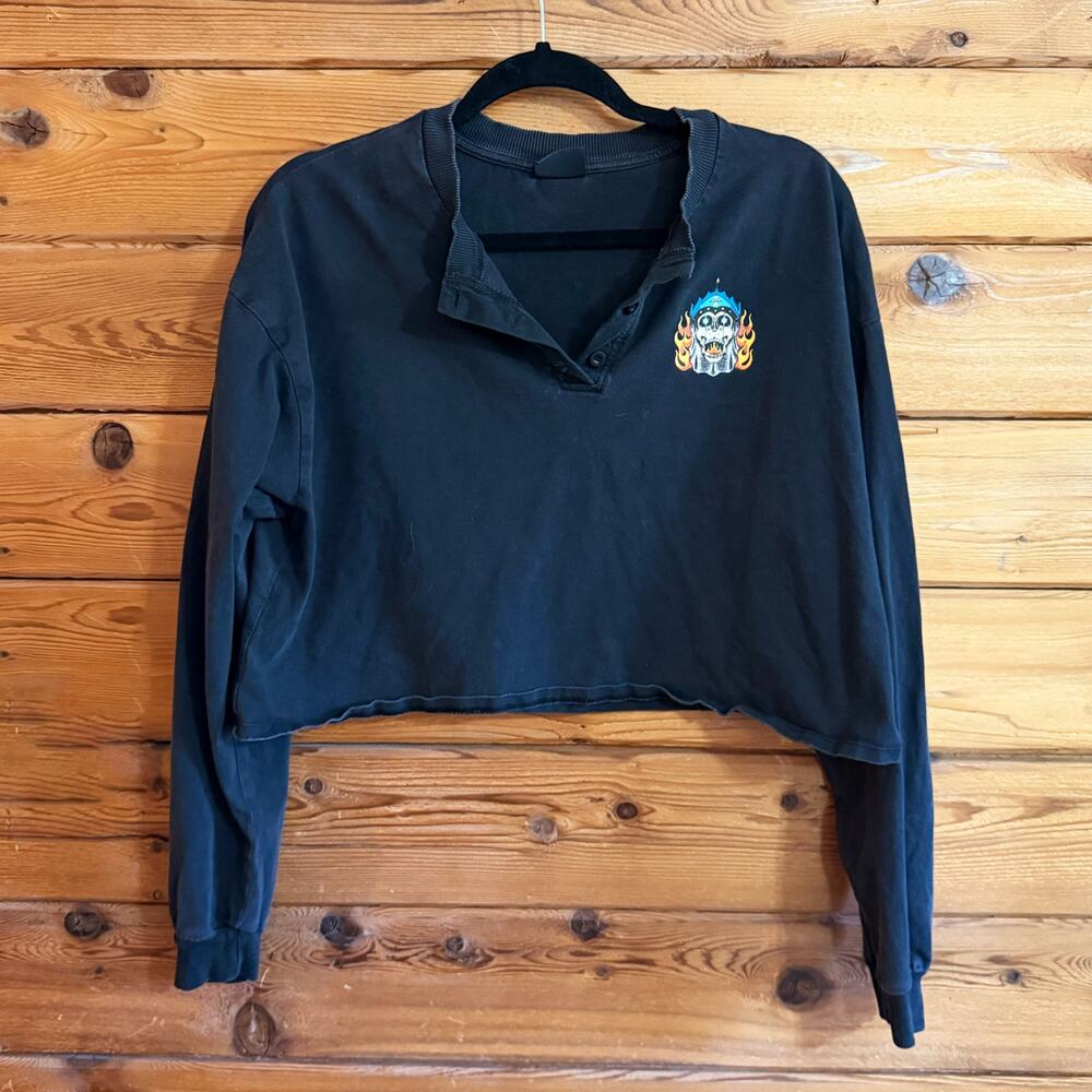 Empyre Alaska Flame Skull black cropped henley long sleeve t-shirt Large
